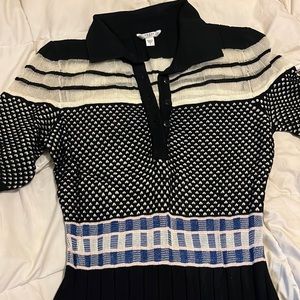 Guess sweater dress size small